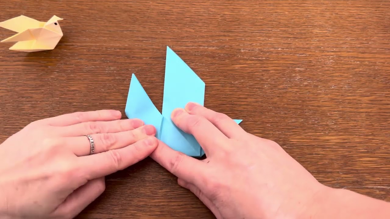 How to make a lovely origami bird #diy #origami #bird #dove #paperbird 