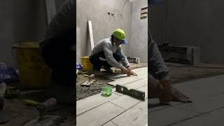 Instalación de porcelanato #obra #construccion #pisos #porcelanato #arquitectura #acabados