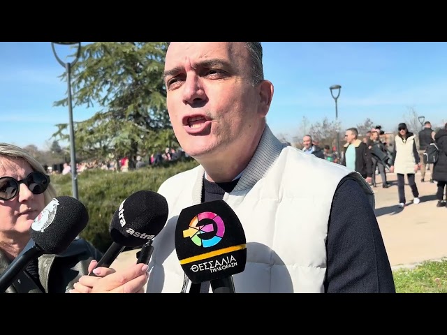 Θανάσης Μαμάκος από τα κούλουμα στο πάρκο των Χρωμάτων