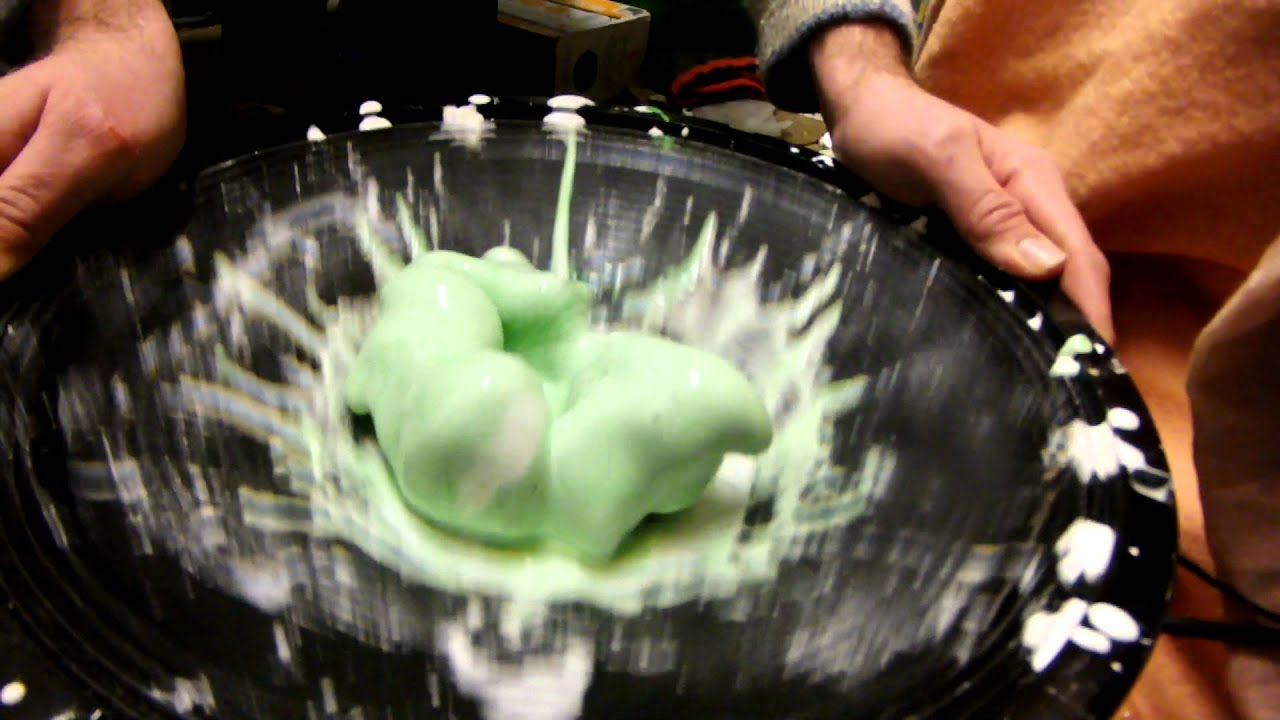 Giant Exploding Green Cornstarch Monster 300W speaker Very Messy non