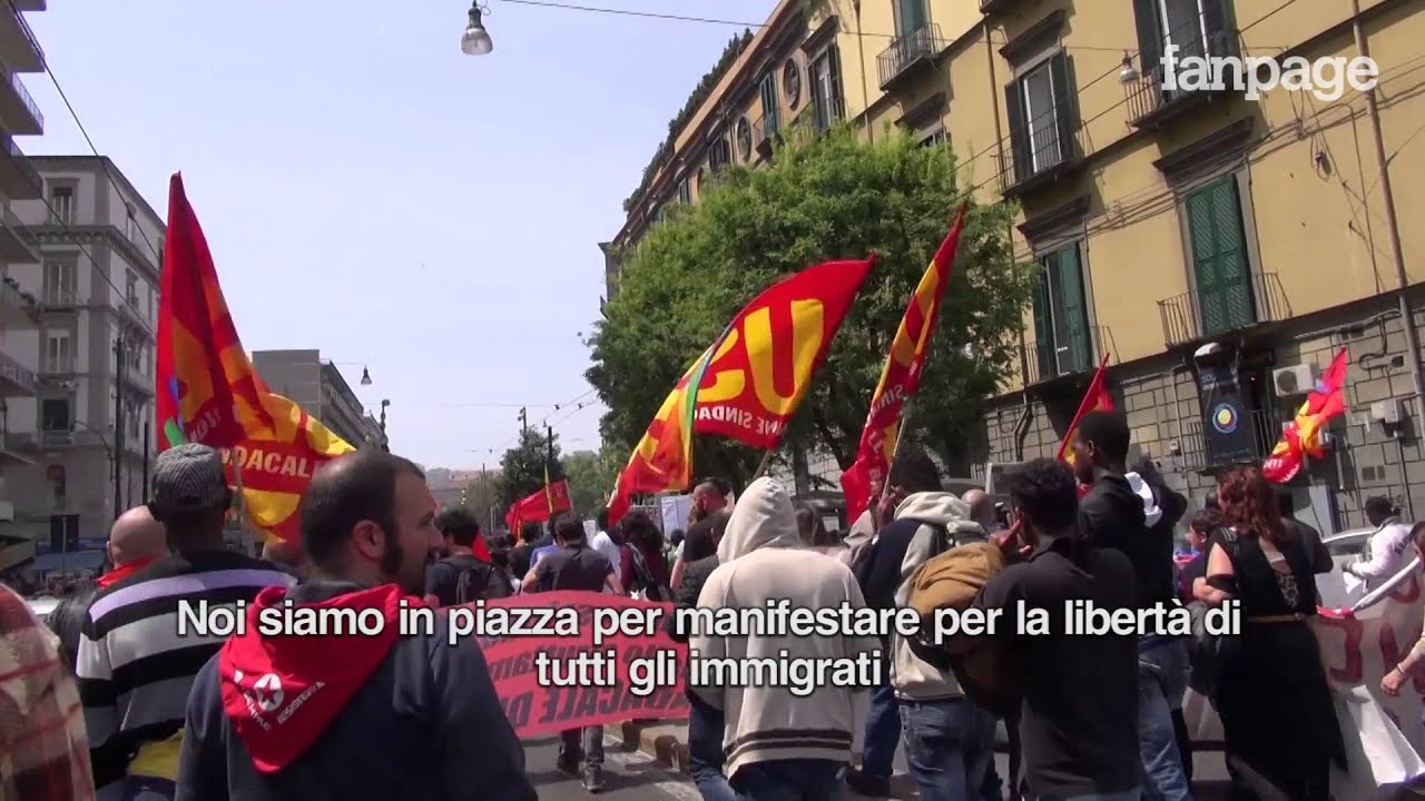 Corteo del 25 aprile a Napoli, tra immigrati-partigiani e tensioni con Casapound