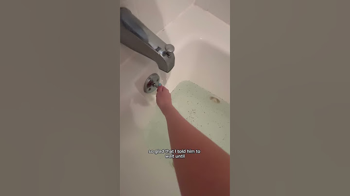 Cleaning the jet tub in our new home for the first time #Cleantok #CleaningVideos #jetbathtub