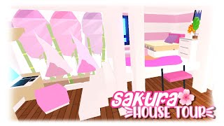 *Tour* Cute SAKURA ? Tiny Home - Small Loft, Pink, Aesthetic, Kawaii | Roblox Adopt me