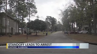 Man arrested in Daphne standoff, used social media for threats