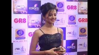 Swaragini Fame Swara Aka Helly Shah Looking Gorgeous In Black Outfit At Ita Awards 2015