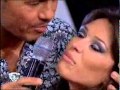 Showmatch 2010 - Coki le roba un beso a Marce