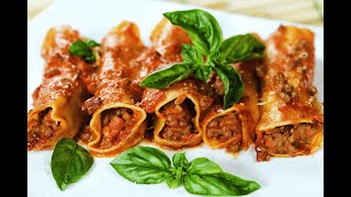 Gefüllte cannelloni mit Hackfleisch: Hausgemachte Cannelloni mit saftiger Fleischfüllung!