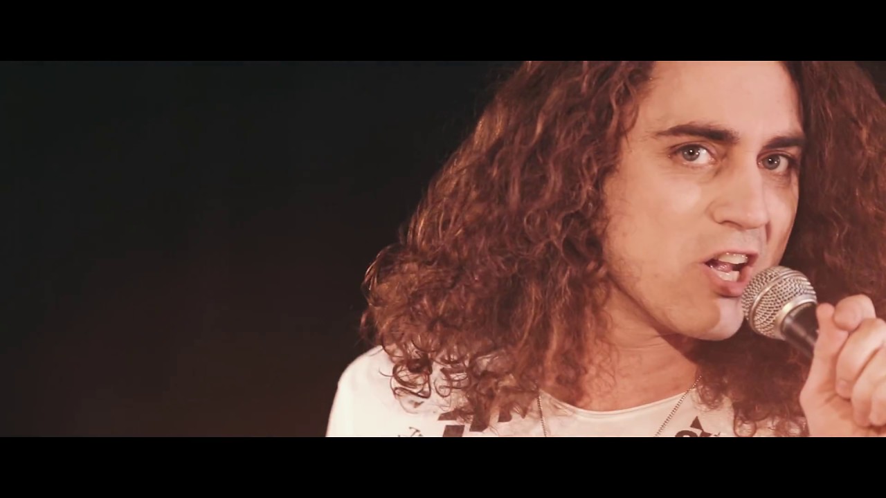 Guarda Station - Dressed To Kill (Official Music Video) su YouTube Guarda Station - Dressed To Kill (Official Music Video) su YouTube
