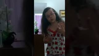 Cantando Ou ou ou ou uoooo