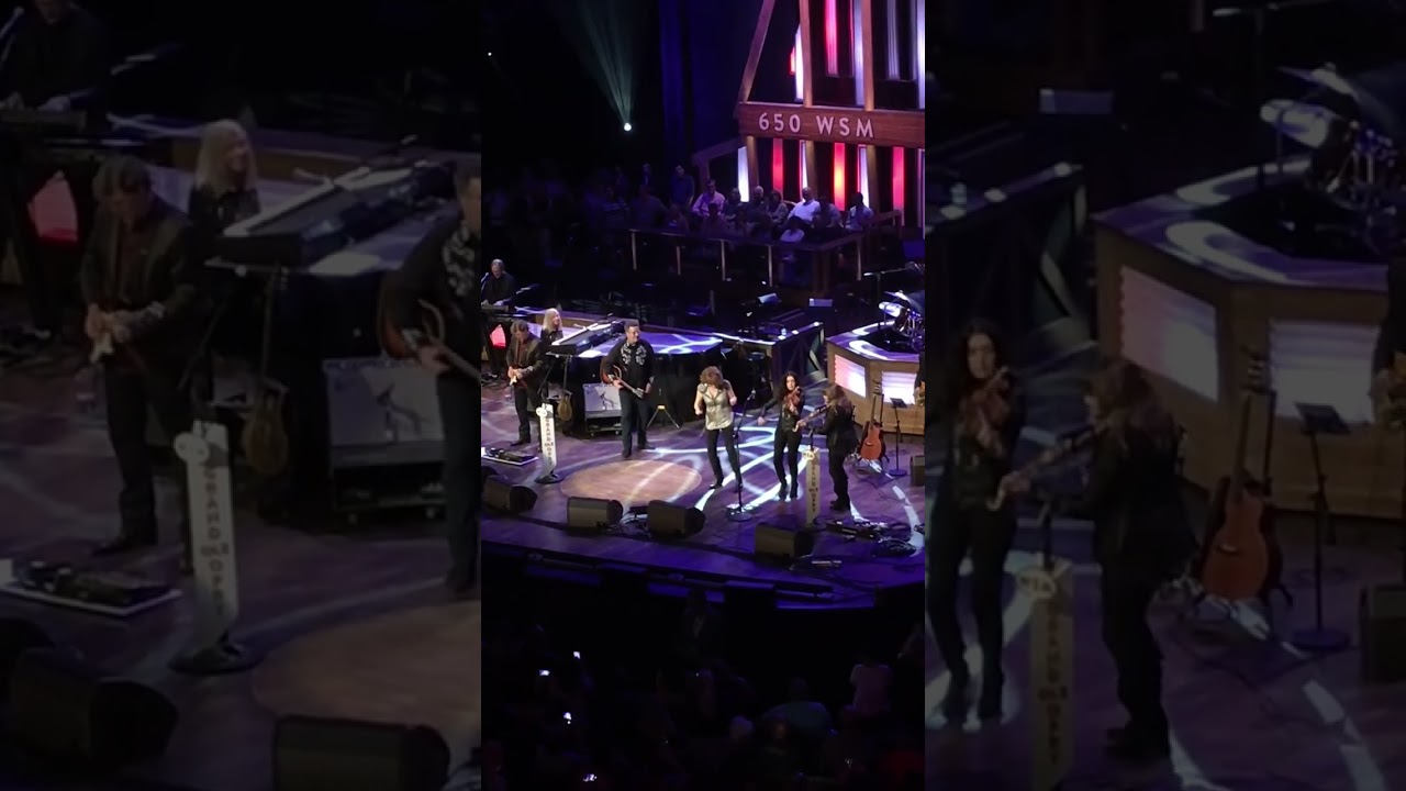 “Oklahoma Swing” By Reba & Vince Gill @ The Grand Ole Opry