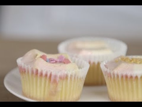 Video: Hoe Versier Je Een Cupcake