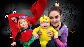 The Little Mermaid in REAL LIFE (TRICK OR TREATING with ARIEL URSULA FLOUNDER and SEBASTIAN)