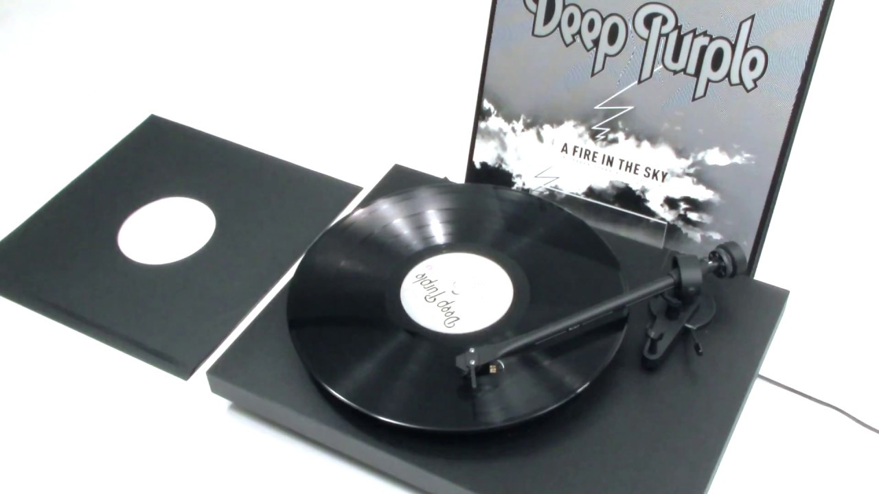 Deep Purple   Smoke On The Water Official Vinyl Video