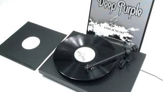 Deep Purple - Smoke On The Water (Official Vinyl Video) chords