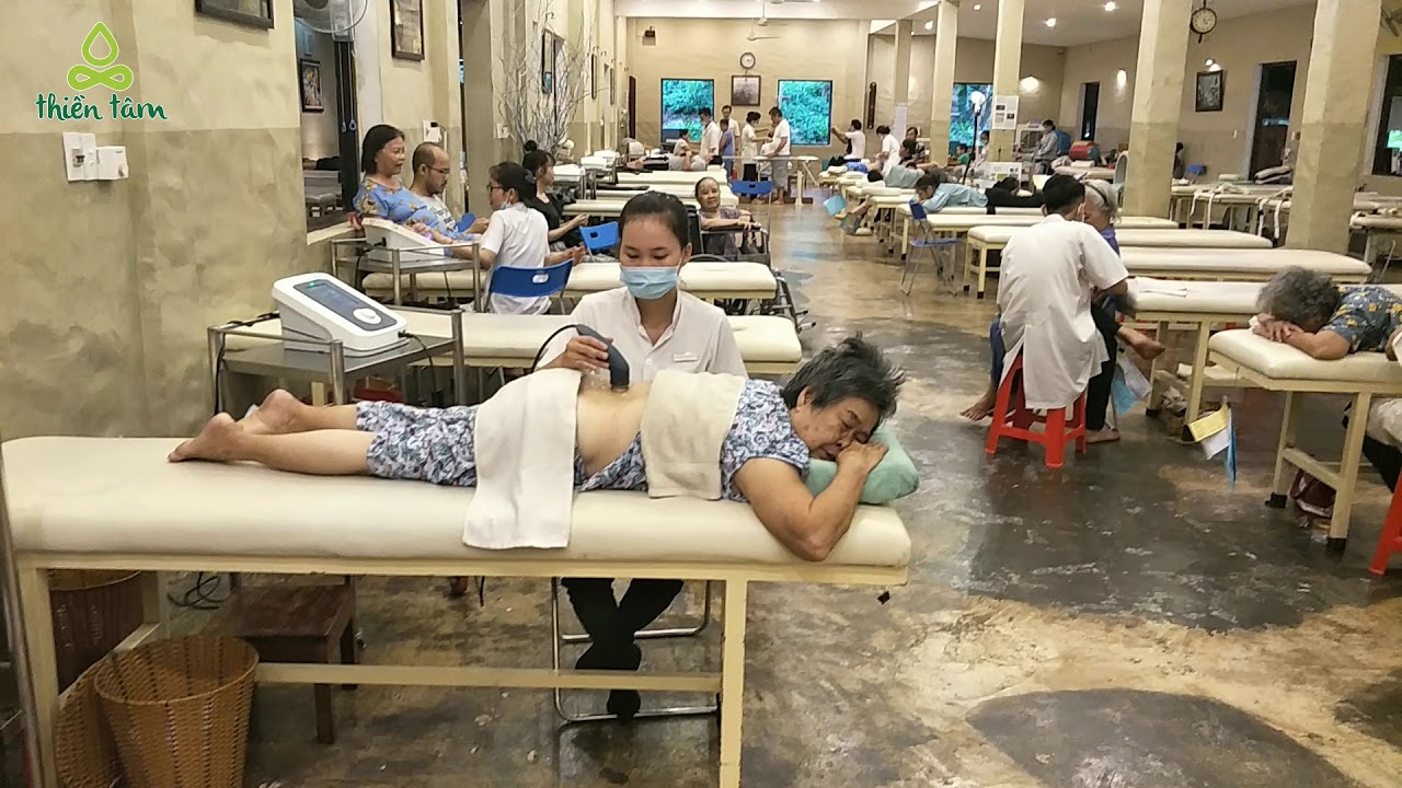 Điều trị thoái hóa, gai cột sống, thoát vị đĩa đệm, đau thần kinh tọa cho bác Lợi 79 tuổi