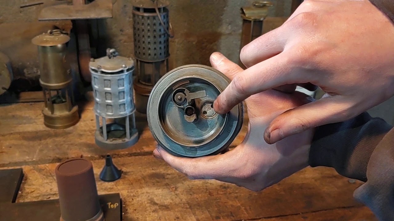 Fueling a Kohler Number 209 Safety Lamp - YouTube