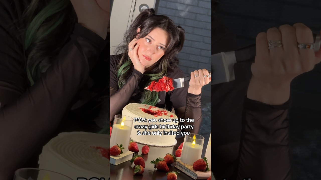 Cake ✅ fake bl00d on cake ❌🤮