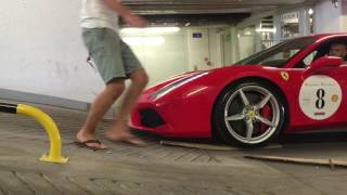 Ferrari 488 problem while leaving garage