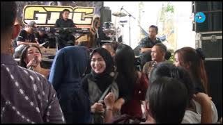 Tenda Biru - GDC Live Tanjungkerta For Asri makeup