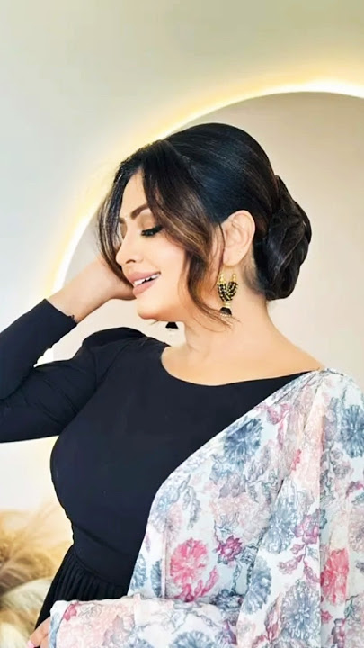 මෙහෙම අදින අය තමා ලස්සනම❤️ #love #yıldönümü #song #fjslots956 #yeggers #rjofficial #sekkenasmr