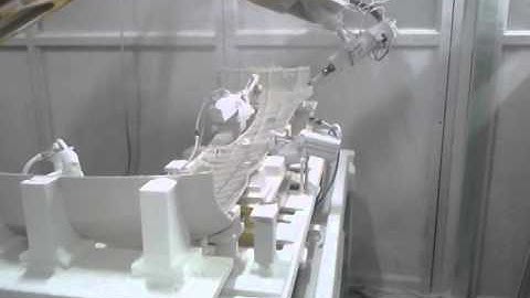 Deflashing using Robots