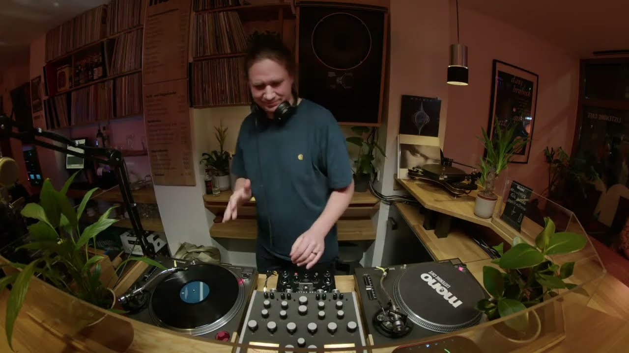 mono•radio | Music is ... Timeless w/ Valentix (Classic Drum'n'Bass, Ambient & Intelligent D'n'B)