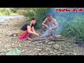 Primitive technology - Chasing catch fish in the river and cooking fish - Eating delicious