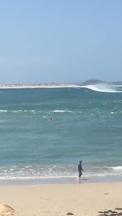 Tsunami size waves at Fingal Bay