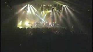 Video voorbeeld van "Red Hot Chilli Pipers Live - La Boum"