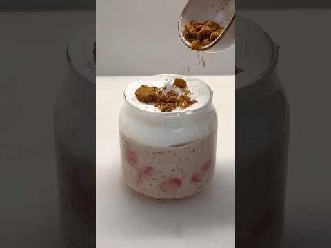 Strawberry shortcake oats