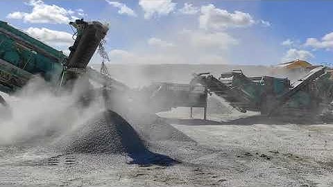 Powerscreen Trackpactor 320Sr with pre screener