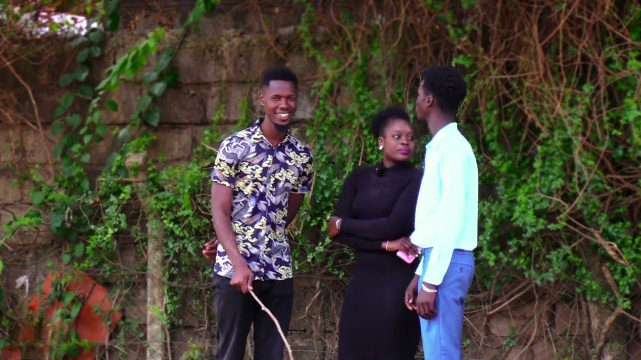 Comrades Flavour - After squ!rting in a public toilet she fooled hubby it was periods 😂🔥😱