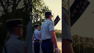 Répétitions pour le défilé du 14 juillet avec les élèves-officiers
