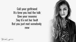 Call Your Girlfriend - Clara Mae (Lyrics) 🎵