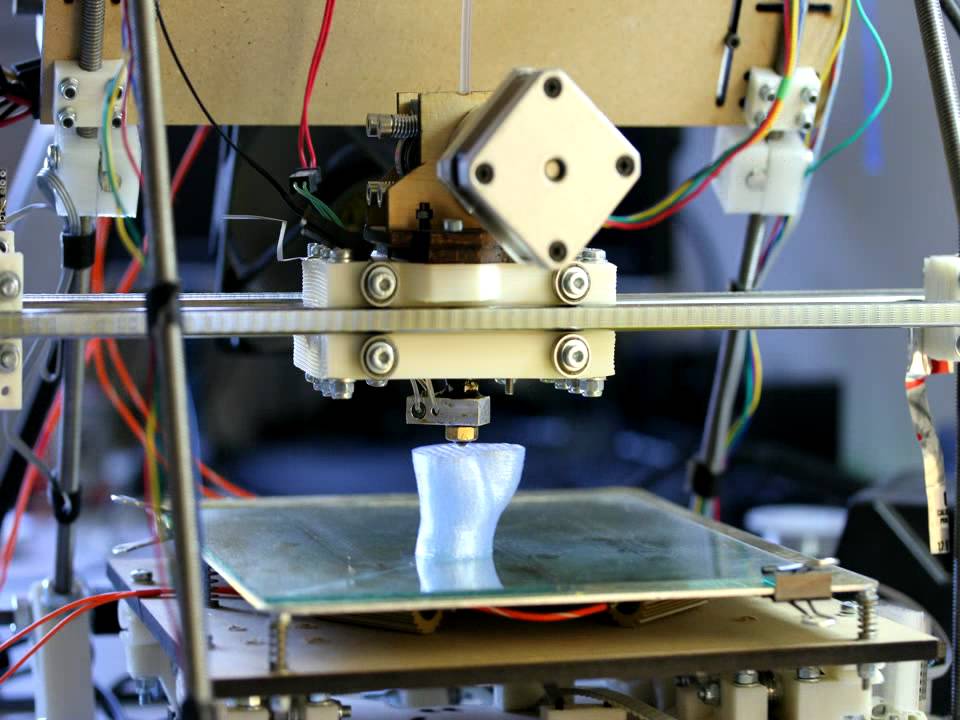 Time-lapse of a RepRap 3D Printer - YouTube