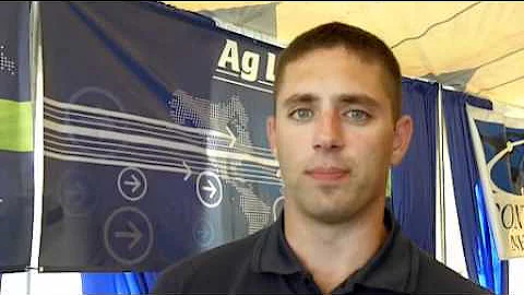 Ag Leader Demonstrates Integra Display and Explains OptRx