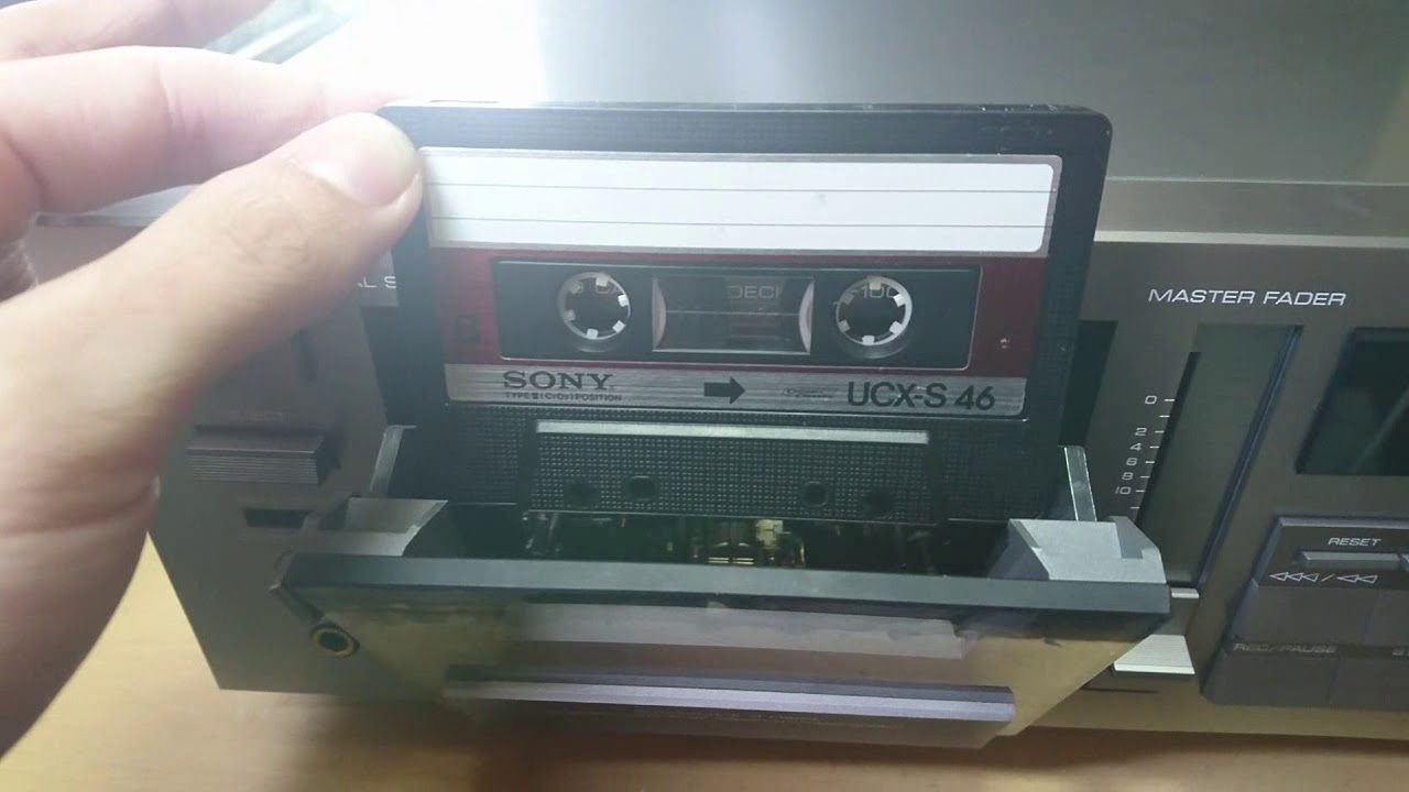 再生中にEJECTを押すと、テープがノイズに侵食されます。(YAMAHA KX