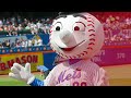 Whoops! Mets Mascot FACE PLANTS off stage at Lumineers concert