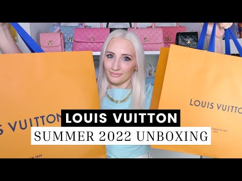 CUTEST LV BAG EVER?! 😮 Marshmallow Louis Vuitton Bag in Sunrise Pastel  2022 Review 