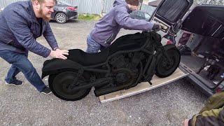 Что вы получите, купив мотоцикл со страхового аукциона США? Купили Harley-Davidson V-Rod ВСЛЕПУЮ!