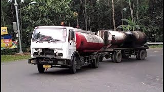 Truk Tangki Gandeng Truk Tangki Minyak Goreng Truck Tangki Mercy Hino Fuso Tikungan Timez