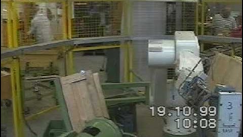 RFA Kawasaki Robotloader for a drilling machine