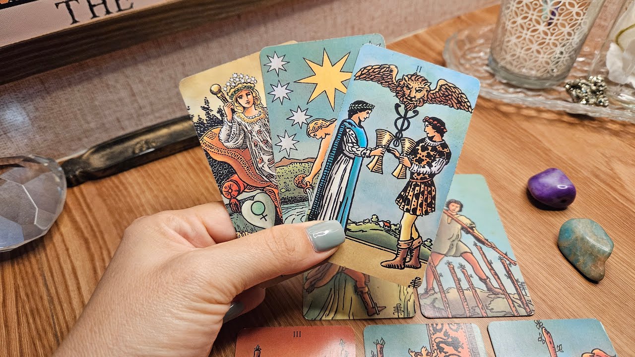 🔮✨️Como ele(a) ESTÁ EM RELAÇÃO A VOCÊ HOJE?