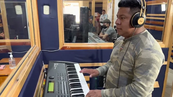 Cristobal Maldonado Feat Veronica Ordoez y el Grup...