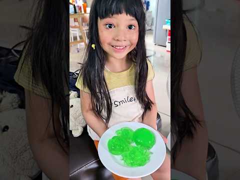 เด้งดึ๋งแบบนี้มันคือสกุชชี่หรือเยลลี่? #diy #jelly #familyvlog #shorts