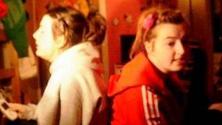 She Will Be Loved-Amy And Laura Messing