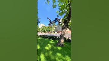 WALL FLIP DUB BACKFLIP 😎 #shorts #parkour #tricks #movement