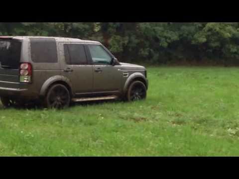 land-rover-discovery-4-mud-fun!
