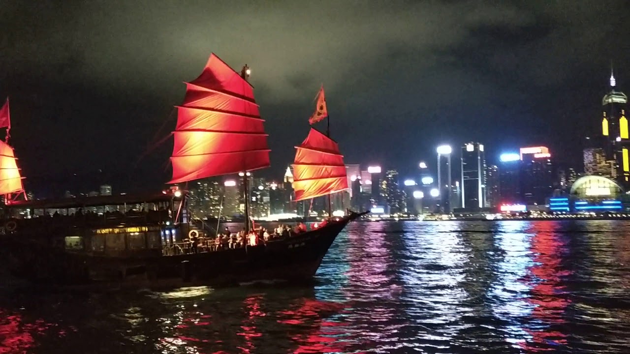 Hong Kong - Sea at Nite