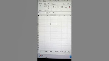 Excel Prank With Friends 😄 | Hide Text In Excel 😱 #howto #excel #exceltricks #exceltips #hide #text